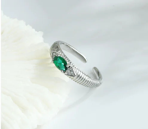 Vintage Emerald Sterling Silver Ring